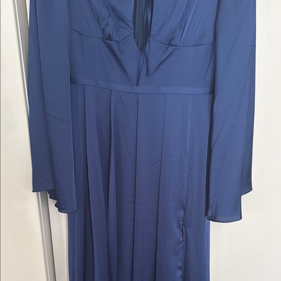NWT | Mac Duggal Blue Charmeuse Soft Tie Keyhole Bell Sleeve Gown Size 6 - Picture 6 of 14